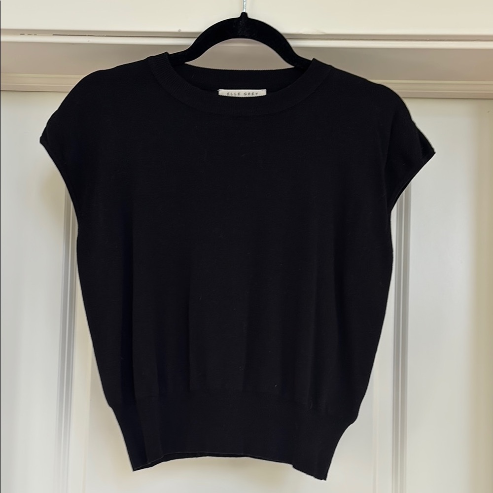 Elle Grey Black Lightweight Cap Sleeve Knit Top